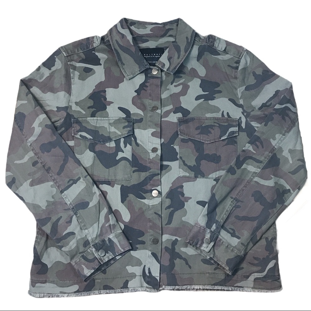 Sanctuary Camo Jacket Snap Button Jacket Large - image 1